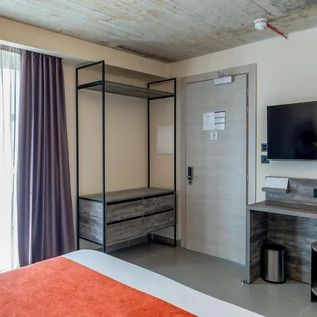 Otel Alavits By St Gzira