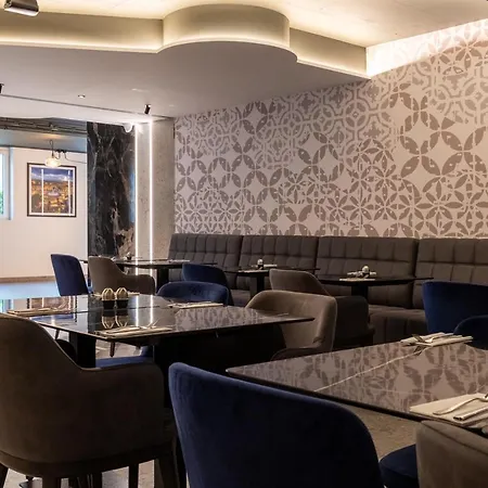 Alavits By St Gzira