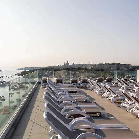 Alavits By St Gzira