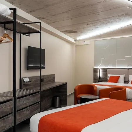 מלון Alavits By St