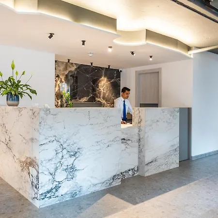 Hotel Alavits By St 3*